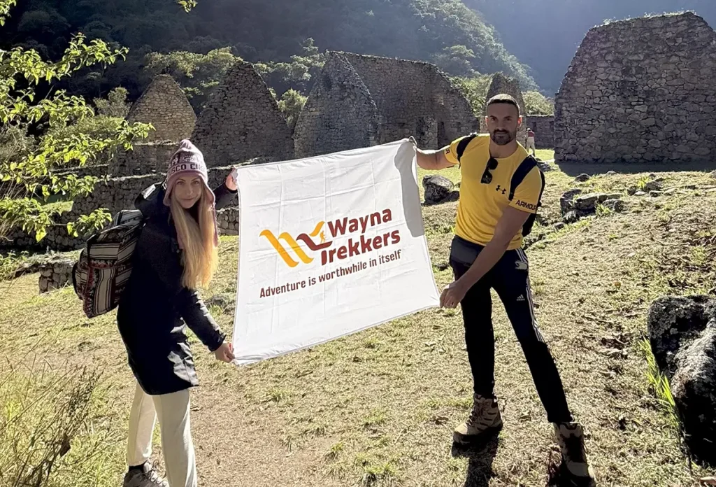 tourists on the short inca Trail
