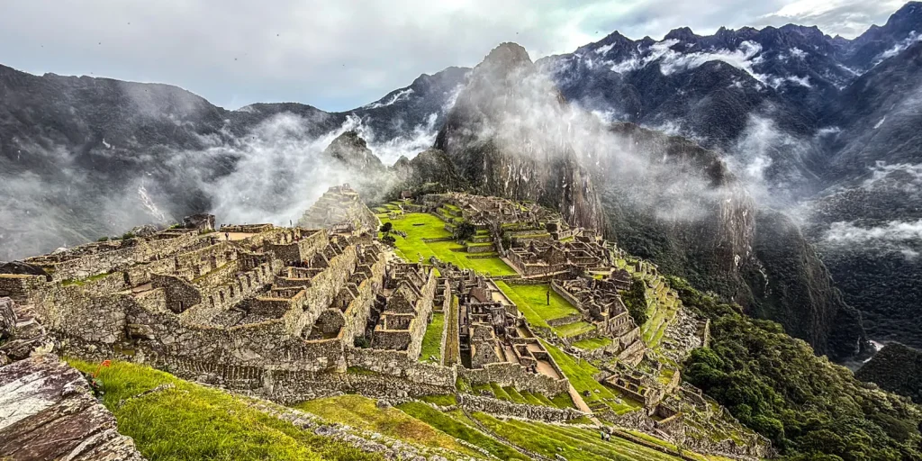 machupicchu classic view - Wayna Trekkers